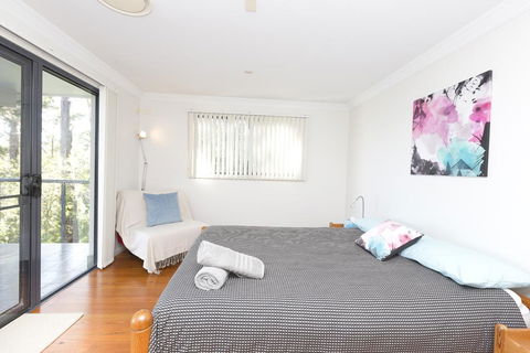 Brae Villa - Redcliffe Tourism 3