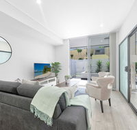 Brand new 2 bedrooms terrace with Free parking - Redcliffe Tourism