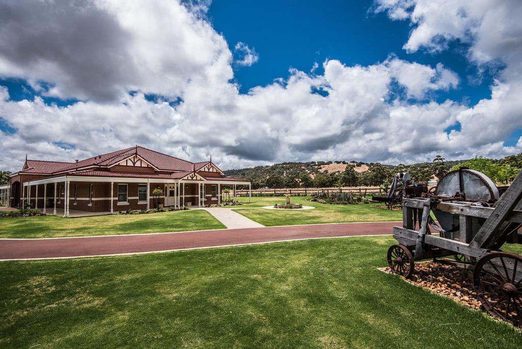  Redcliffe Tourism