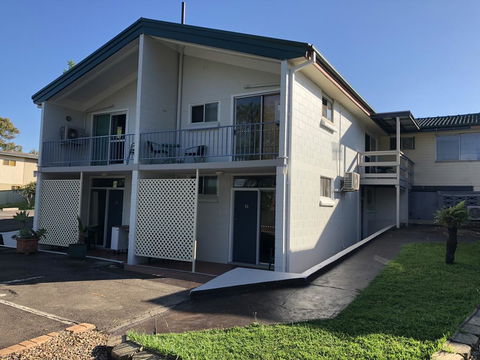 Breeze Inn - Redcliffe Tourism 2