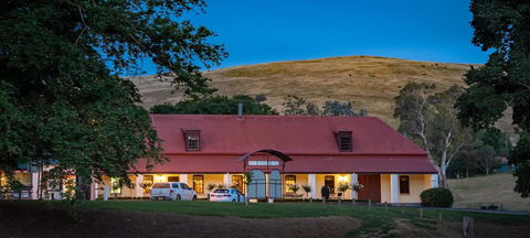 Brigham House - Redcliffe Tourism 2