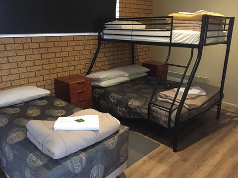 Bright Motor Inn - Redcliffe Tourism 3