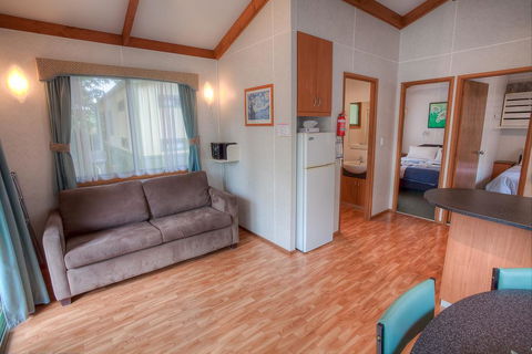 Bright Pine Valley Tourist Park - Redcliffe Tourism 3