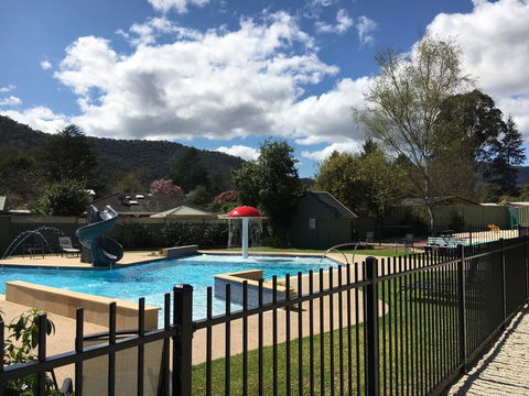 Bright Pine Valley Tourist Park - Redcliffe Tourism 0