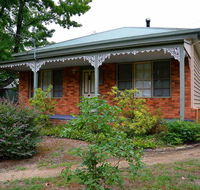 Bright River Cottage - Redcliffe Tourism