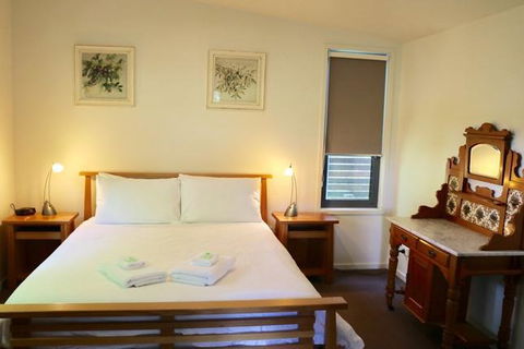 Bright Woodlands Retreat - Redcliffe Tourism 0
