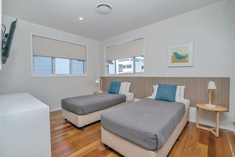 Bujerum Apartments On Burleigh - Redcliffe Tourism 3