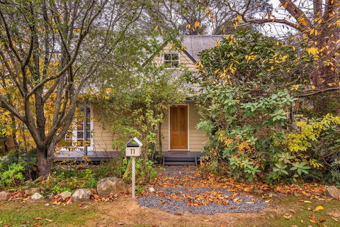 Bunyip Cottage - Redcliffe Tourism 0