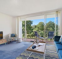 Bushwalk To The Beach From A Tranquil Apartment - Redcliffe Tourism