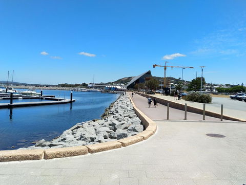 C'est La Vie - Redcliffe Tourism 3