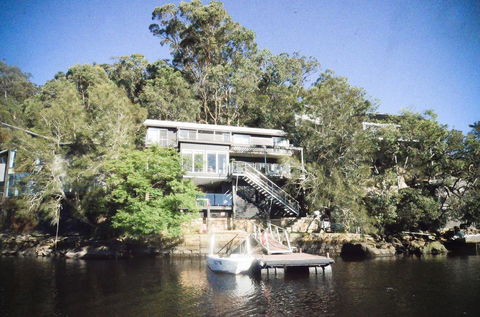 Calabash Bay Lodge - Redcliffe Tourism 0