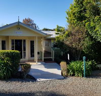 Camelot Cottages - Redcliffe Tourism