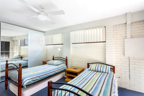 Campbell Avenue, 28 - Redcliffe Tourism 2