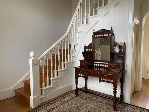 Campbell House - Redcliffe Tourism 3