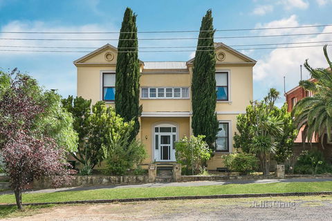 Campbell House - Redcliffe Tourism 0