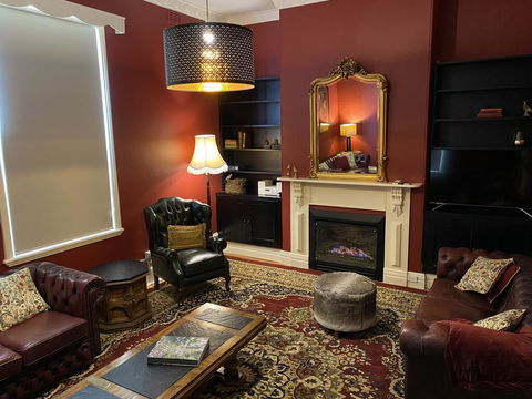 Campbell House - Redcliffe Tourism 1