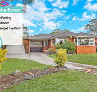 CAMPBELLTOWN HOLIDAY HOME 3 BED  FREE PARKING NCA039 - Redcliffe Tourism