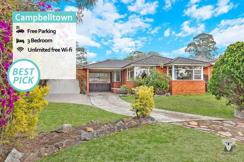 CAMPBELLTOWN HOLIDAY HOME 3 BED + FREE PARKING NCA039 - Redcliffe Tourism 0