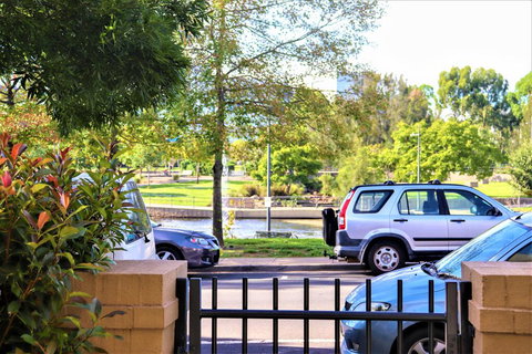 Campbelltown Most Sought After Park Central Home - Redcliffe Tourism 1