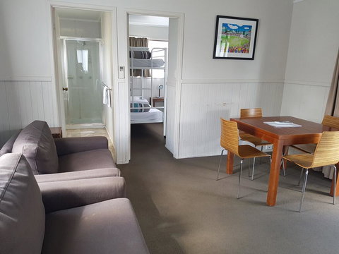 Canberra Carotel Motel - Redcliffe Tourism 3