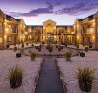 Canberra Parklands Central Apartment Hotel - Redcliffe Tourism