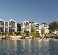 Captains Cove Resort - Redcliffe Tourism