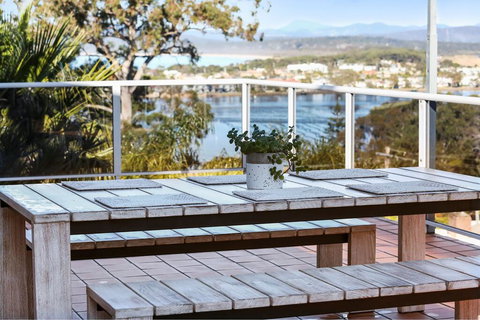 Captains Quaters - Redcliffe Tourism 1