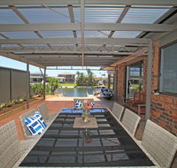 Carefree on Cormorant - Redcliffe Tourism