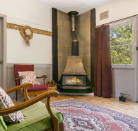 Carinya Cottage - Redcliffe Tourism