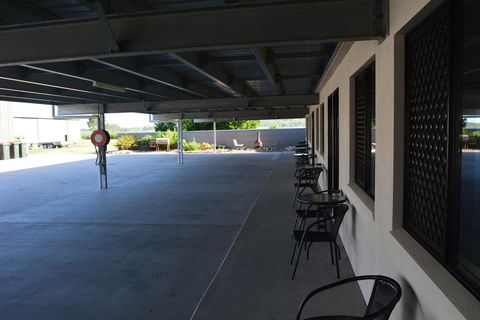 Carmila Sands Motel - Redcliffe Tourism 1