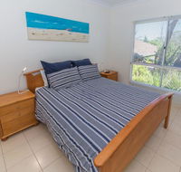 Carri-away - 15 Solitude Drive - Redcliffe Tourism