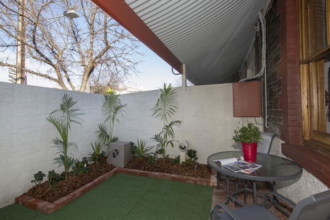 Carrington Charm - CBD - WiFi - Parking - Redcliffe Tourism 1