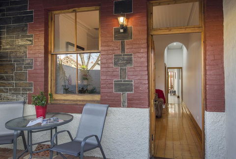 Carrington Charm - CBD - WiFi - Parking - Redcliffe Tourism 2