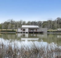 Casa sul lago - quite simply a very special place - Redcliffe Tourism