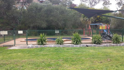 Castle Motel - Redcliffe Tourism 2