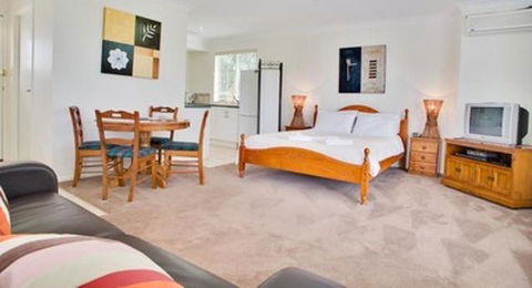 Cayambe View B&B - Redcliffe Tourism 2