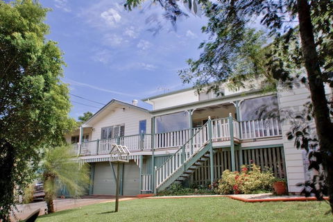 Cayambe View B&B - Redcliffe Tourism 1
