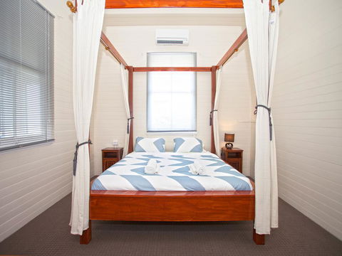 CBD Holiday Home - Redcliffe Tourism 1