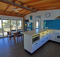 CDC-625 Beach House - Redcliffe Tourism