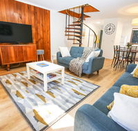 Cedar Holiday Units - Apartment 5 - Redcliffe Tourism