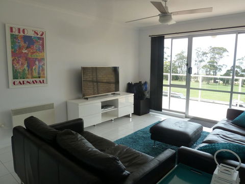 Central Luxury With Fabulous Views - Redcliffe Tourism 2