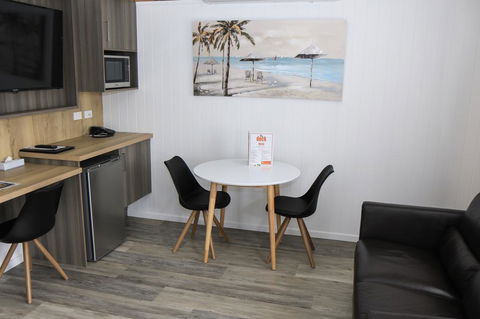 Central Motor Inn - Redcliffe Tourism 3