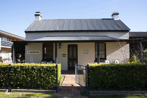 Centralpoint Motel - Redcliffe Tourism 0
