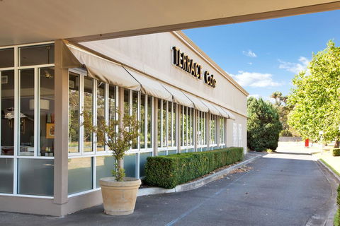 Century Inn - Redcliffe Tourism 1
