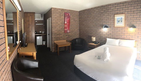 Cessnock Vintage Motor Inn - Redcliffe Tourism 3