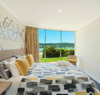 Cetacea Luxury Apartments - Redcliffe Tourism