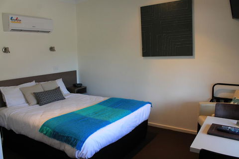 Chalambar Motel - Redcliffe Tourism 1