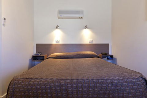 Chalambar Motel - Redcliffe Tourism 2