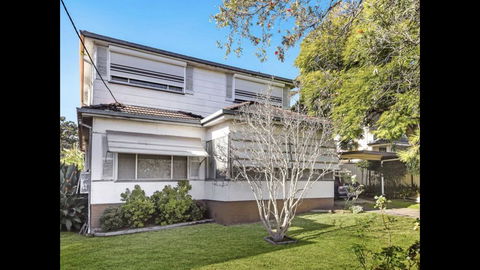 Charming Home In Sydney - Redcliffe Tourism 0
