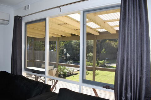 Charnwood Cottages In Warburton - Redcliffe Tourism 1